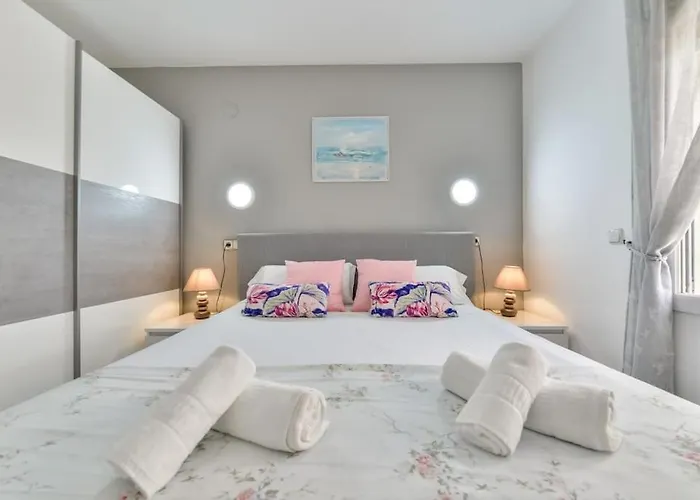 Villa Guzman - Tango *